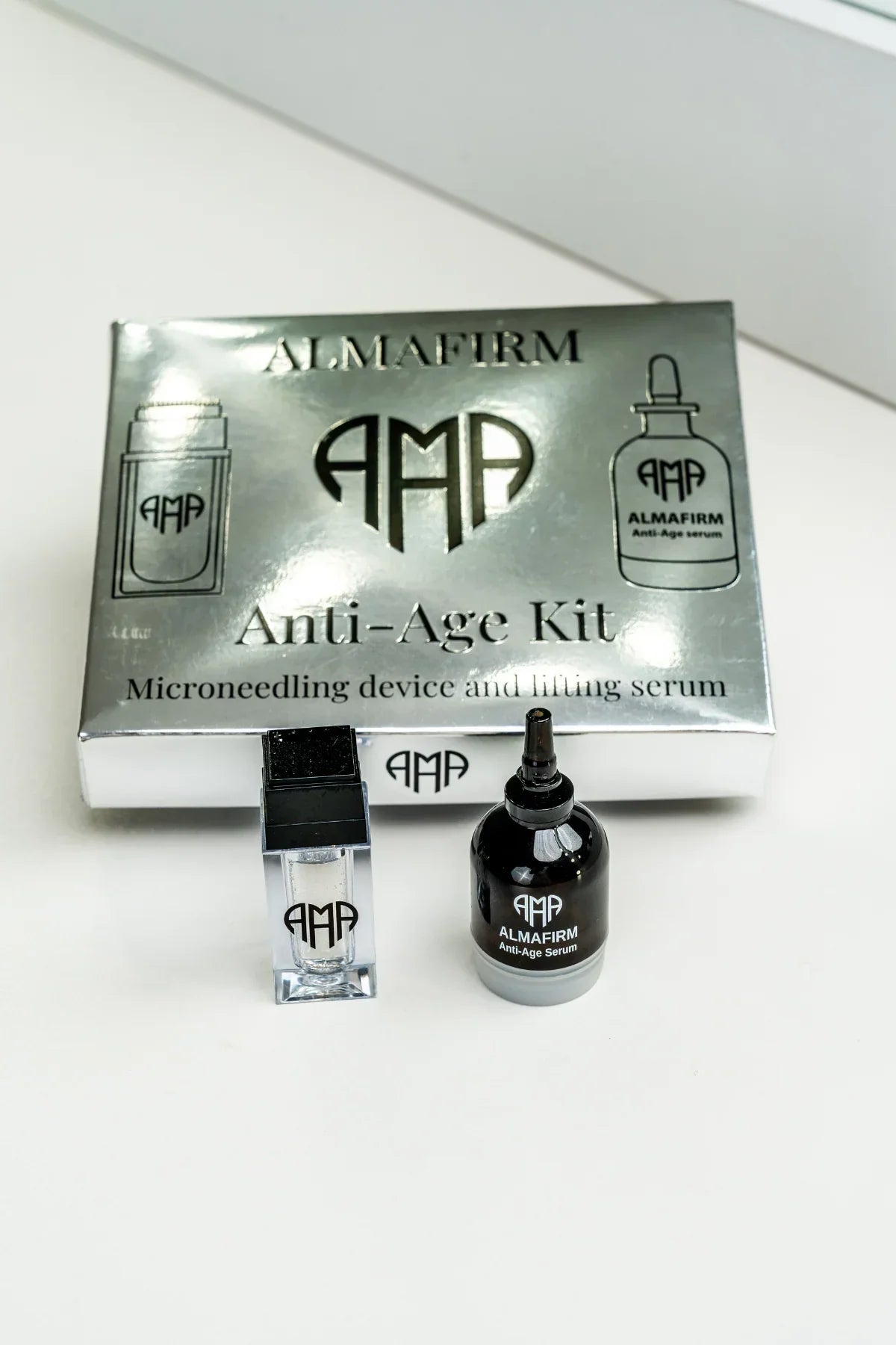 Anti-aging microneedling therapy (1 serum 10 ml + applicator)