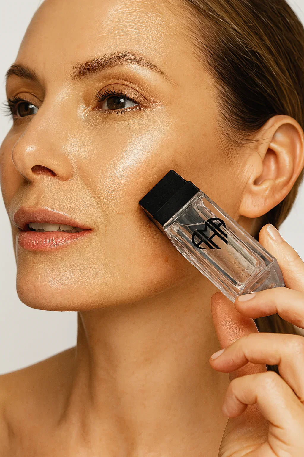 Anti-aging microneedling therapy (1 serum 10 ml + applicator)