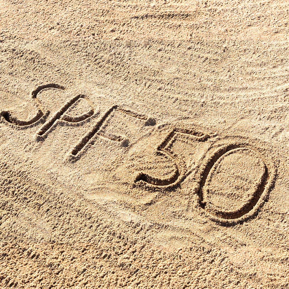 Zvlhčující obličejové opalovací krém SPF 50 s kyselinou hyaluronovou proti stárnutí - 40 ml